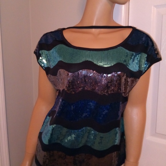 Forever 21 Tops - Forever 21 sequin top